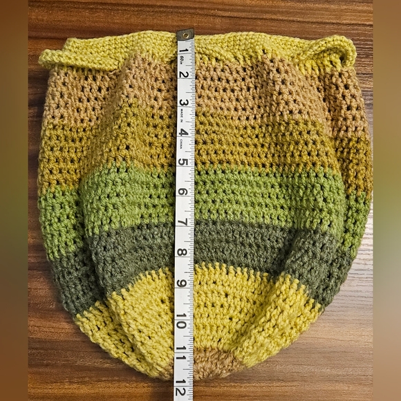 Crochet Drawstring Backpack - Green & Tan - Picture 5 of 6